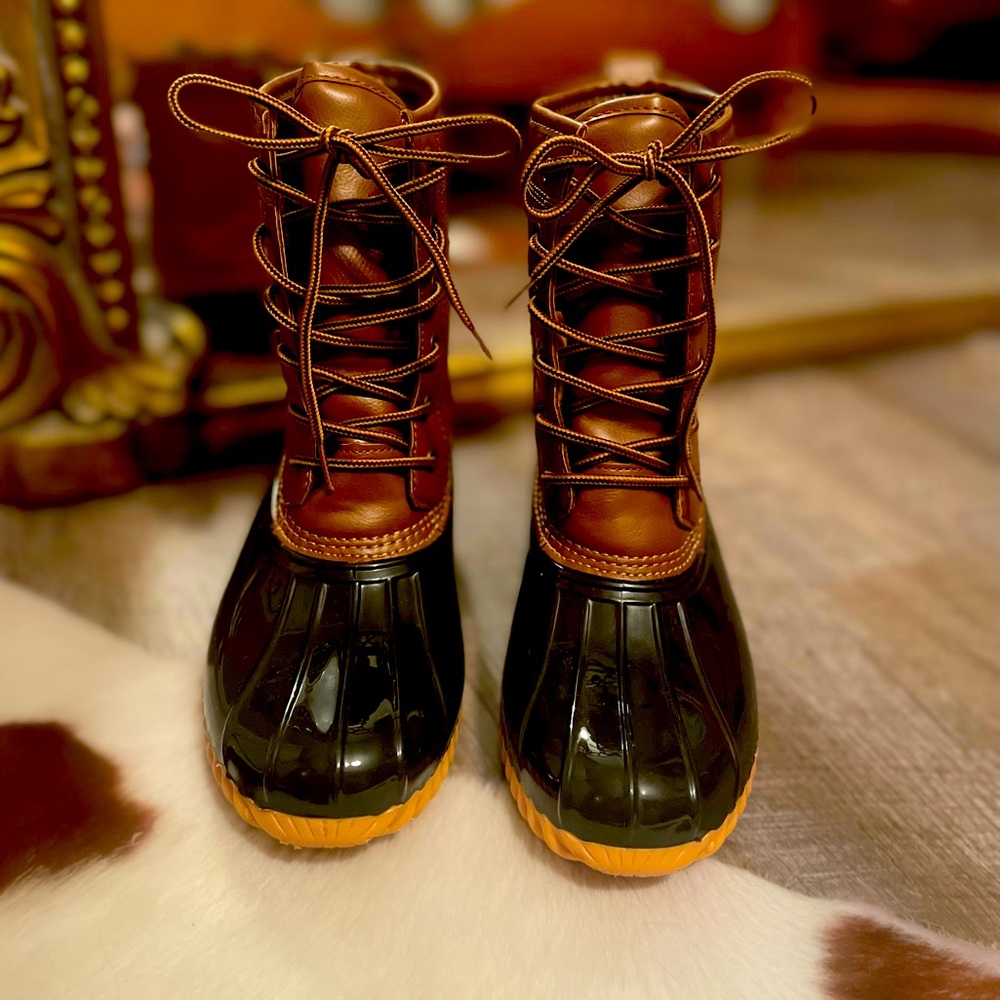 The Original Duck Boot by Sporto Women’s Size 7.5